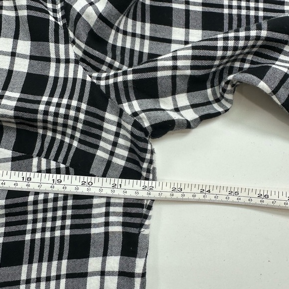 Talbots Black White Plaid Half Button Shirt Size Large Relaxed Cotton Ruffle - Picture 6 of 7